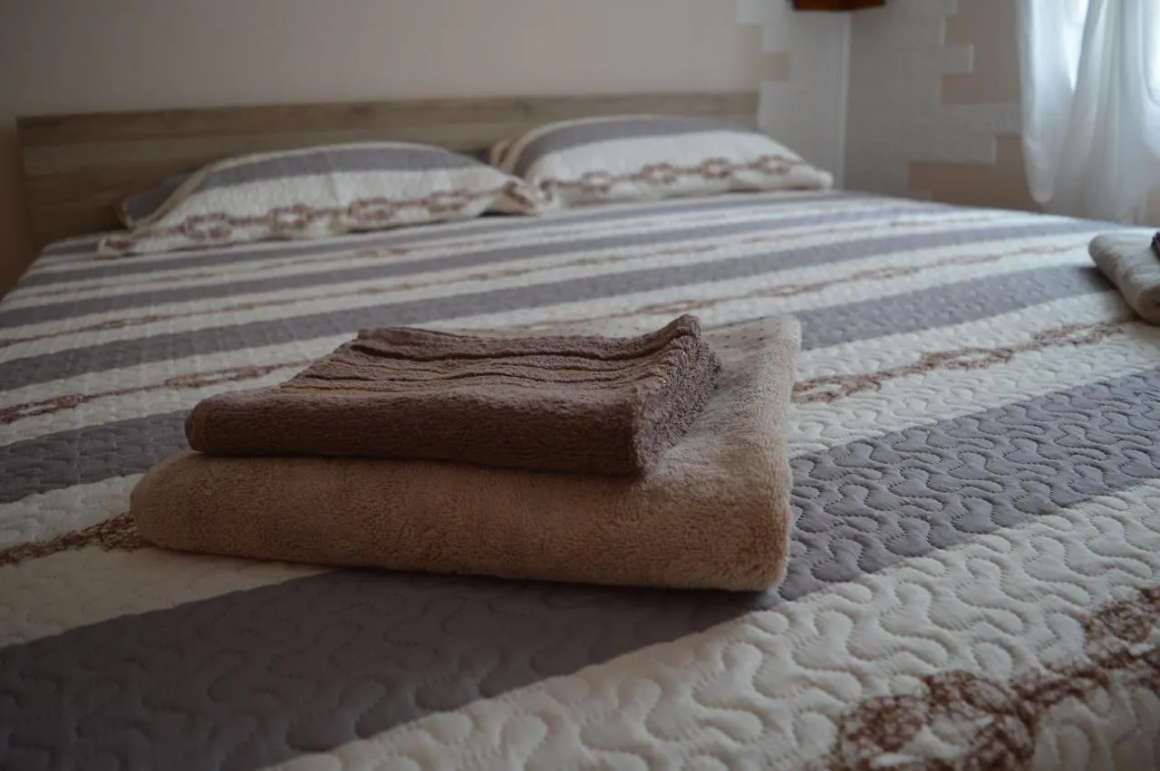 Apartments With Garden And Sea-View Ika Croatia