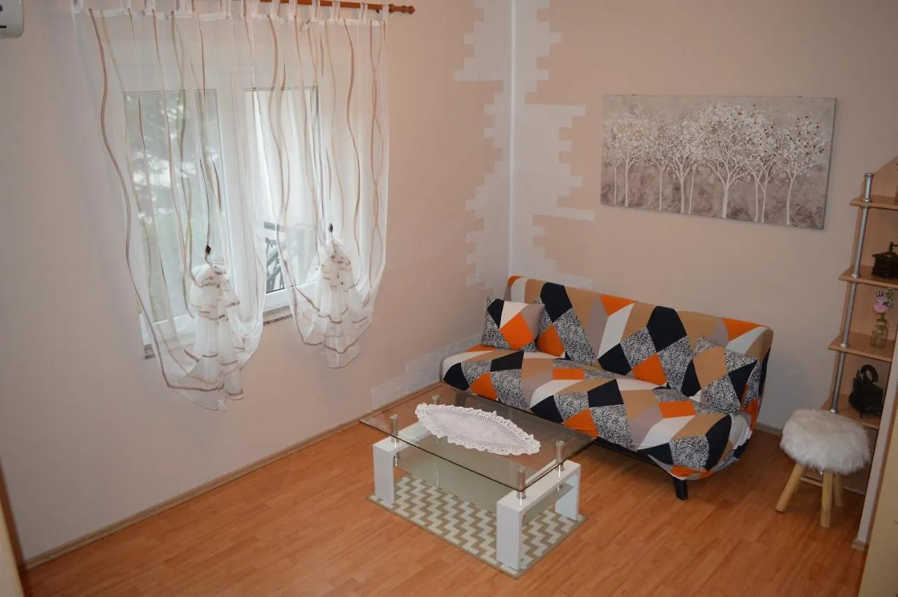 Apartments With Garden And Sea-View Ika Croatia